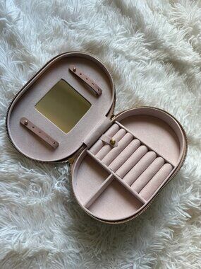 A New Day Target Round Zip Jewelry Organizer Blush Travel Case NWT